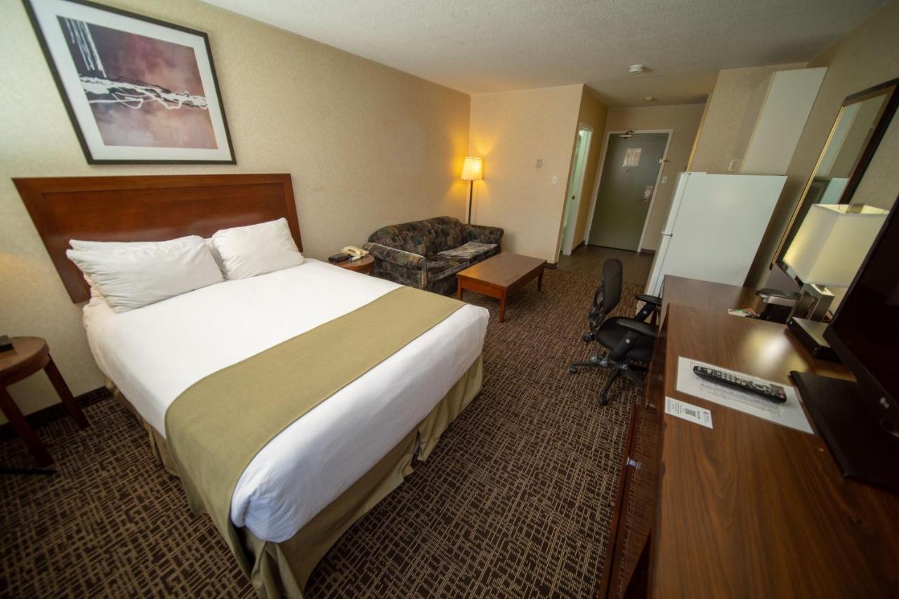 Coast Fort St John Hotel Fort St. John Bagian luar foto